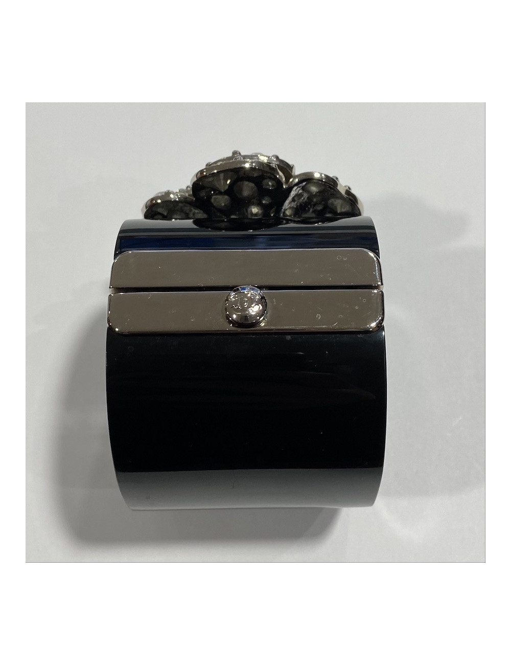 Manchette CHANEL camélia brillants