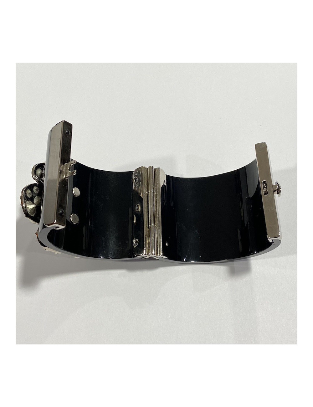 Manchette CHANEL camélia brillants