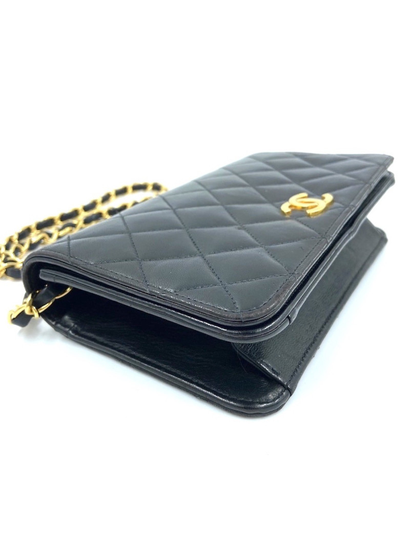 WOC vintage CHANEL mini noir