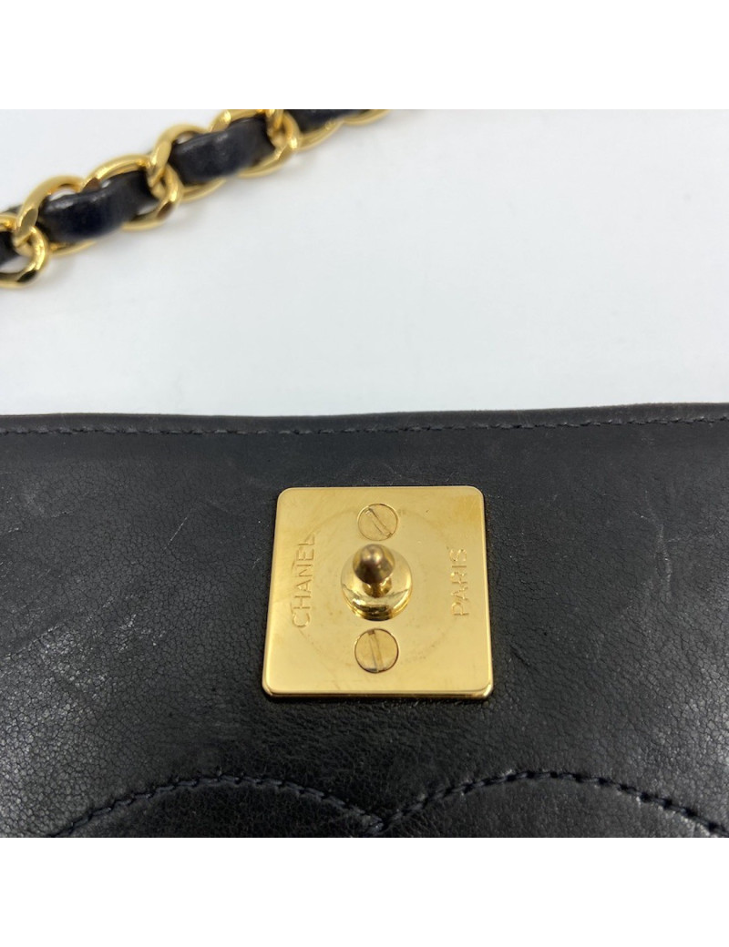 WOC vintage CHANEL mini noir