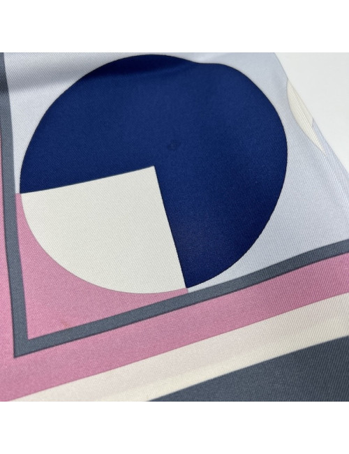 Carré CHANEL soie "CC"