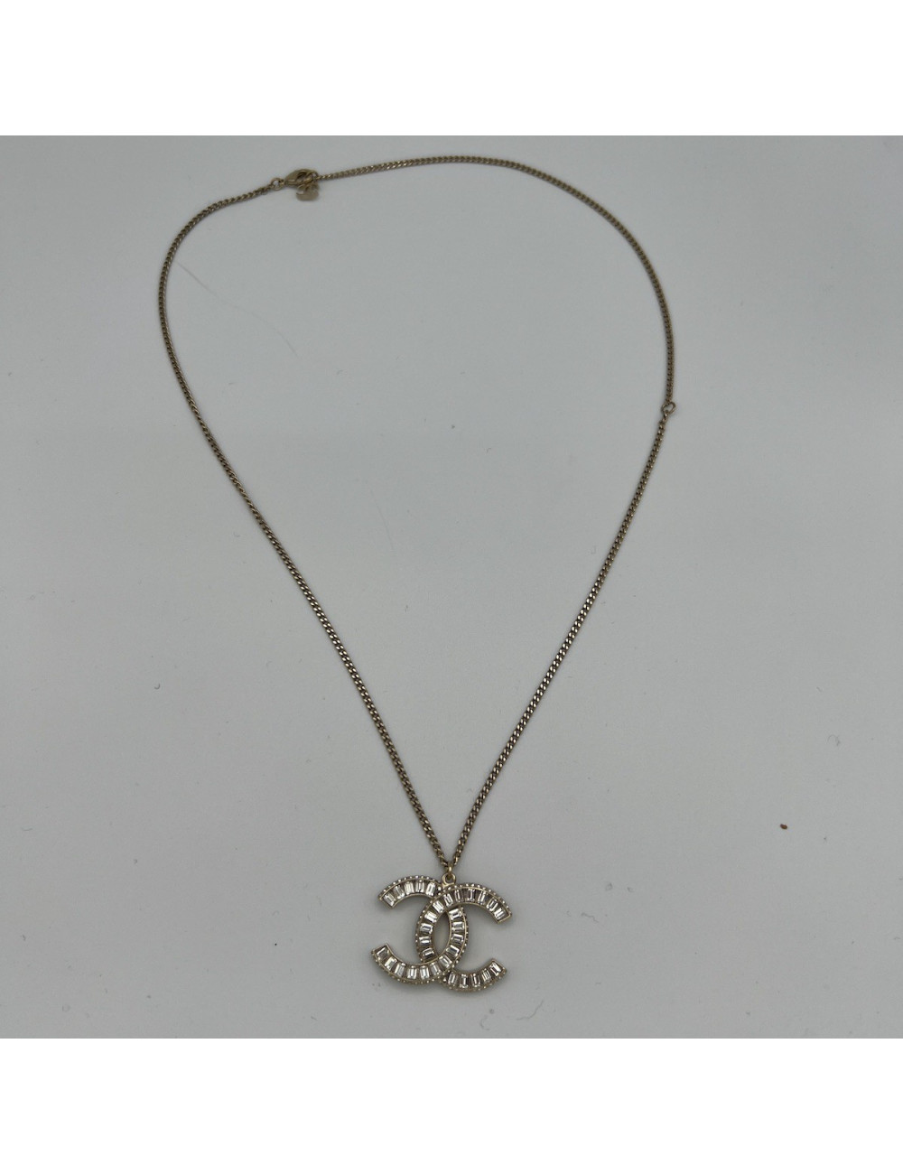 Collier CHANEL CC strass