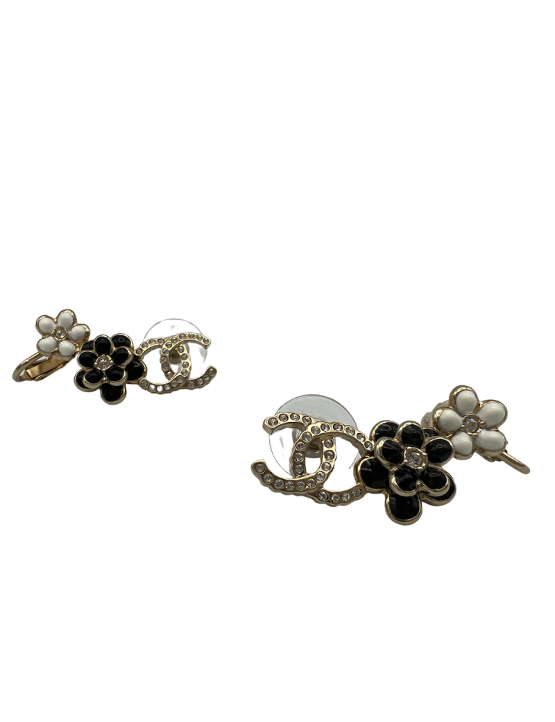Clous CHANEL camélias 