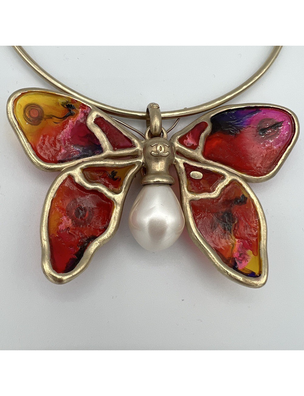 CHANEL Vintage molten glass butterfly choker necklace