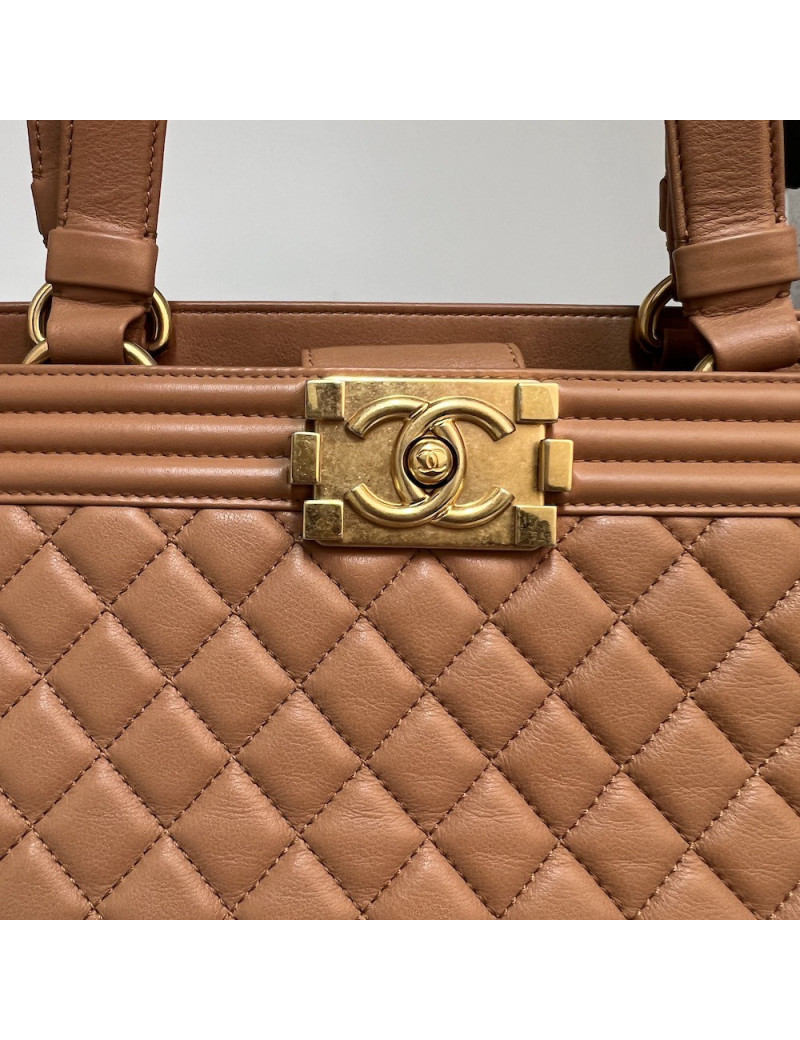 Cabas CHANEL cuir d'agneau beige