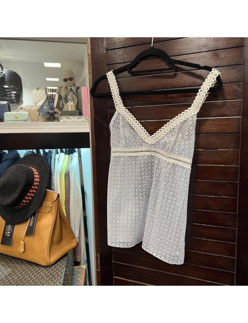 Haut T 36 CHANEL dentelle bleu clair