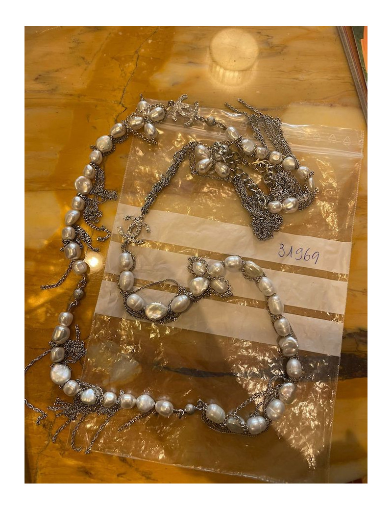 Sautoir CHANEL perles d'eau douce