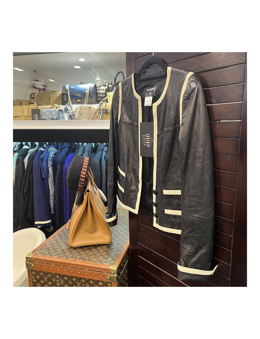 Veste T36 CHANEL cuir froissé noir