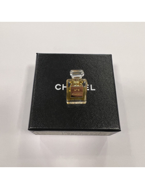 Pin's CHANEL P/E 2005