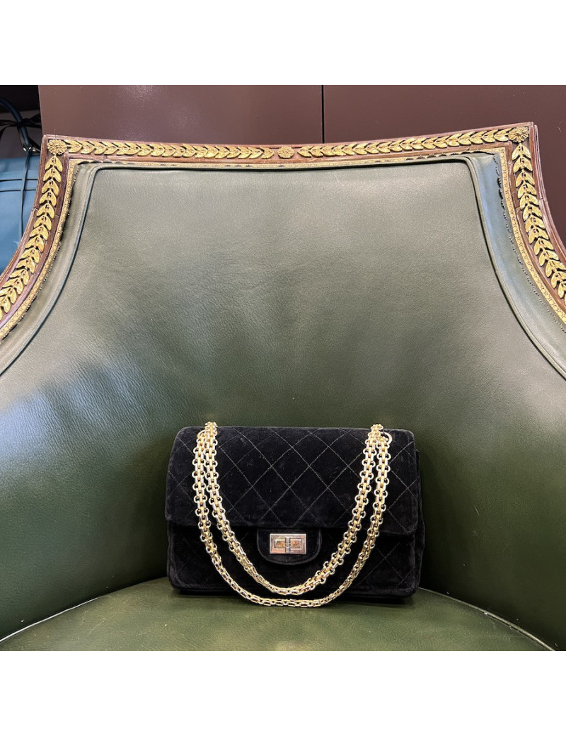 Timeless CHANEL velours noir