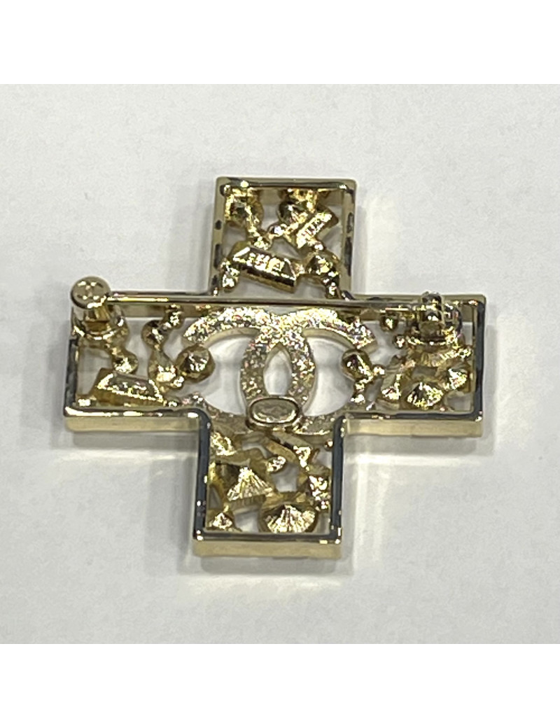 Broche CHANEL croix sertie brillants