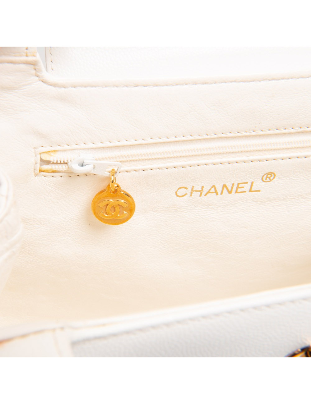 Sac à main CHANEL cuir grainé blanc Vintage