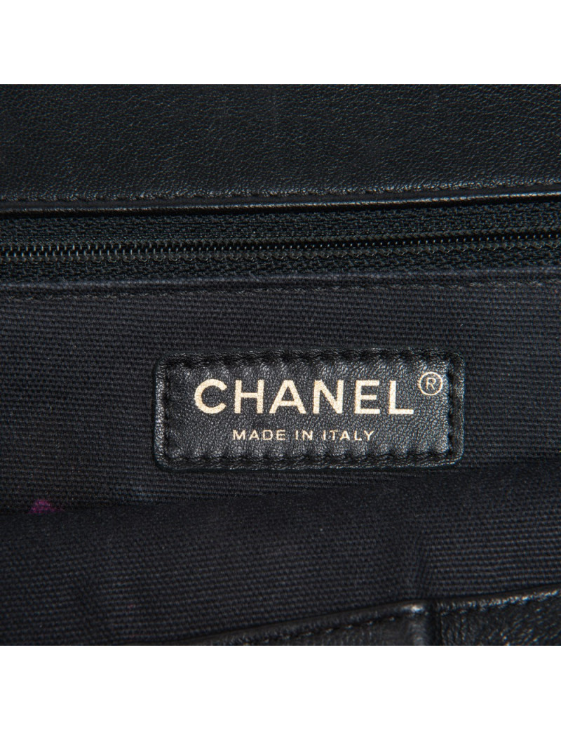 Sac CHANEL crochet noir