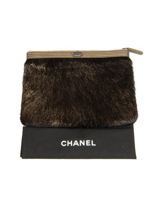 Pochette CHANEL poils brillants dorés 