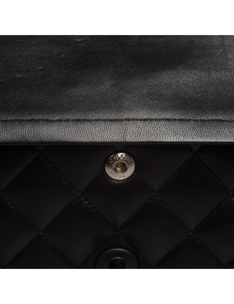 Timeless CHANEL cuir d'agneau all black