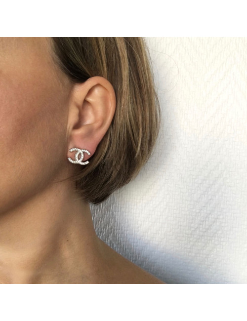 Boucles d'oreille Clous Chanel CC strass