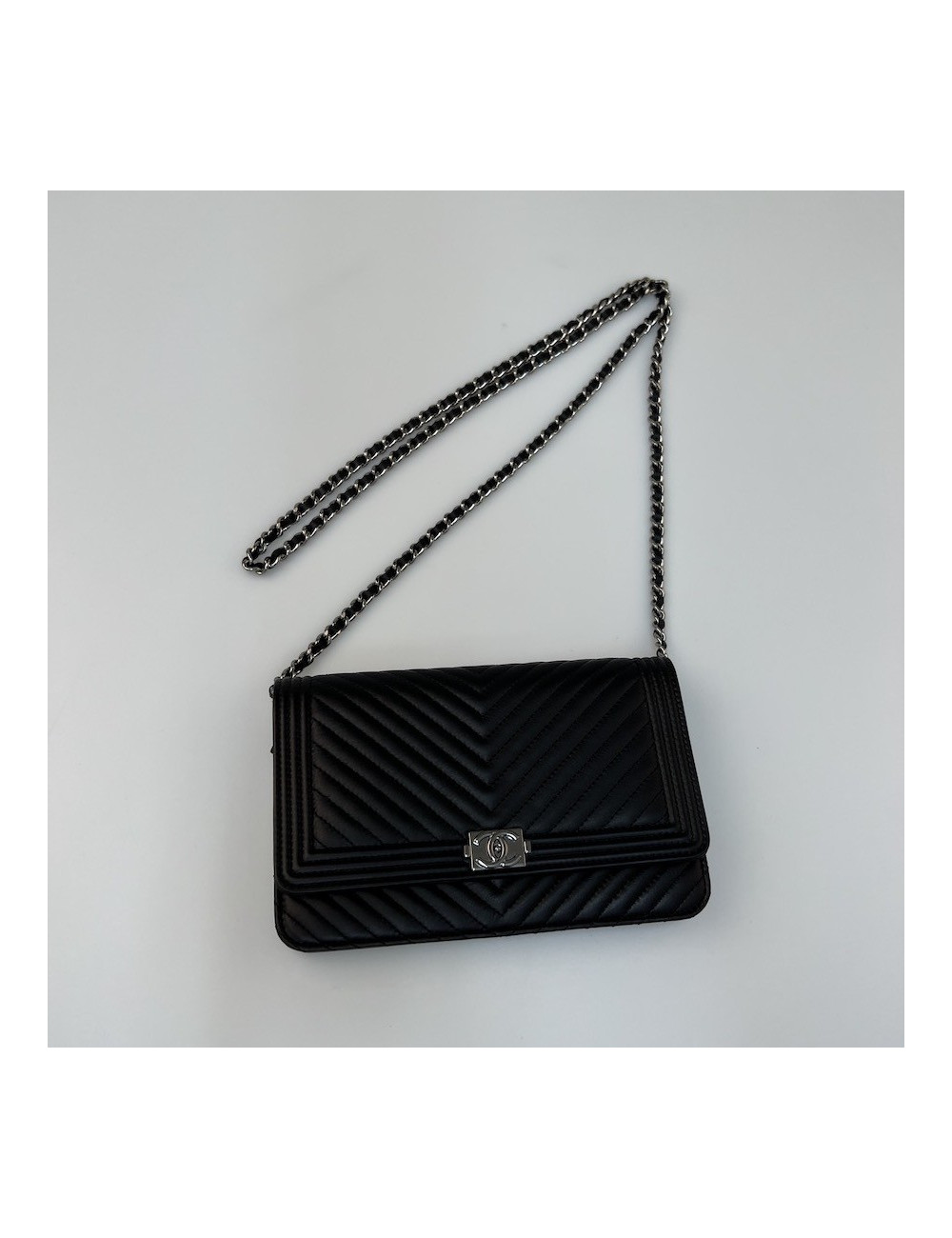 Wallet on chain CHANEL chevrons noir