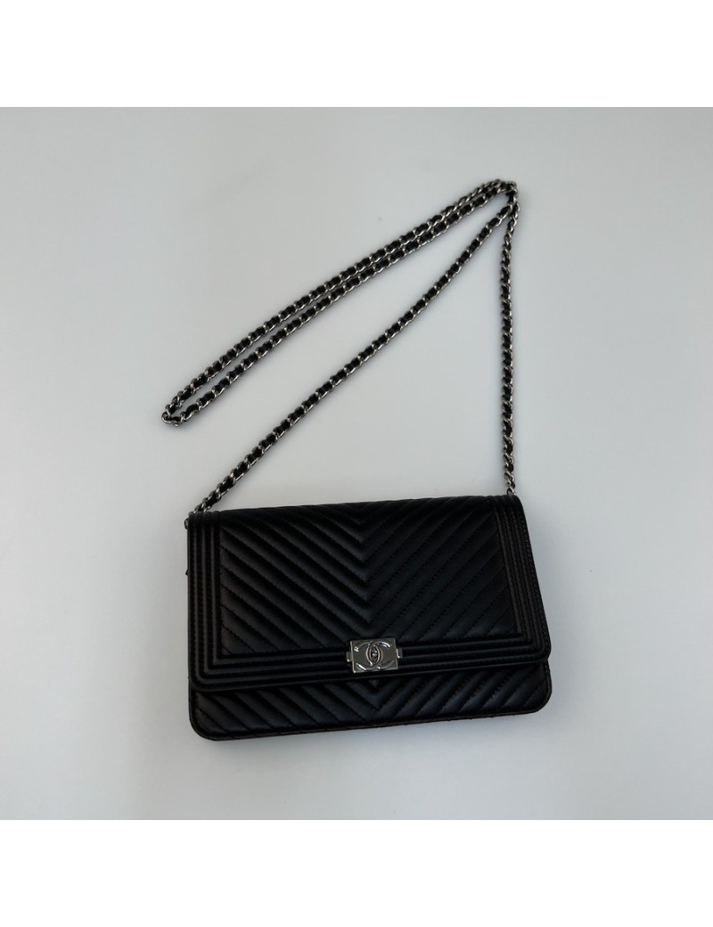 Wallet on chain CHANEL chevrons noir