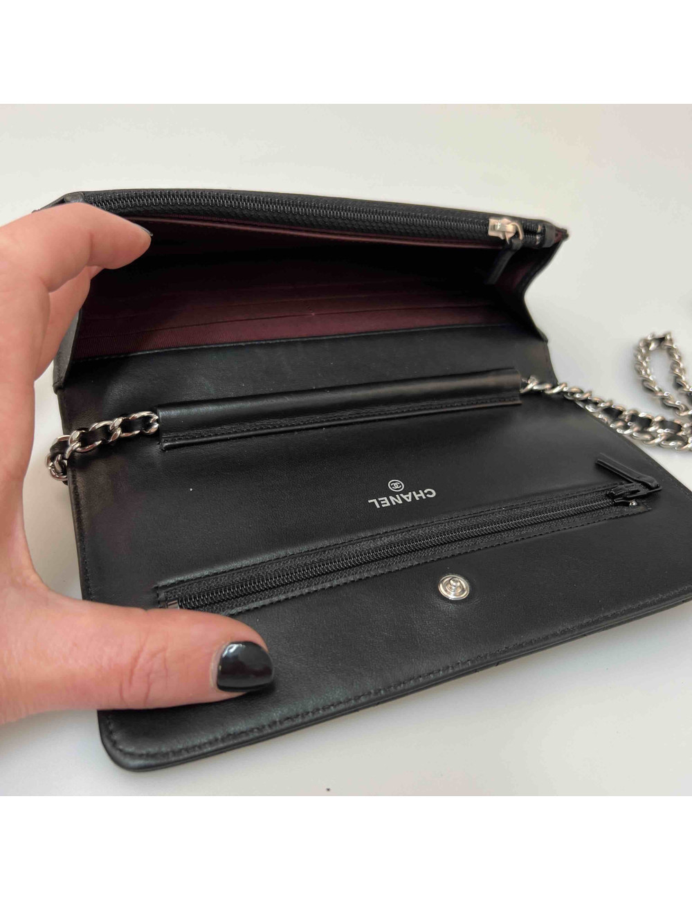 WOC Wallet on chain CHANEL cuir noir