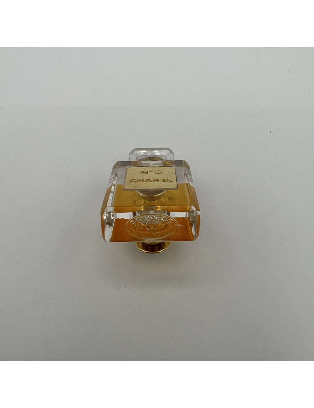 Pin's CHANEL P/E 2005