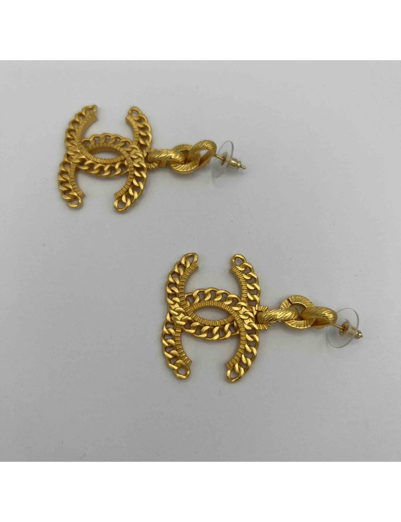 Clous CHANEL pendants dorés
