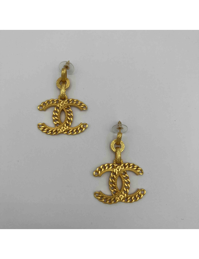 Clous CHANEL pendants dorés