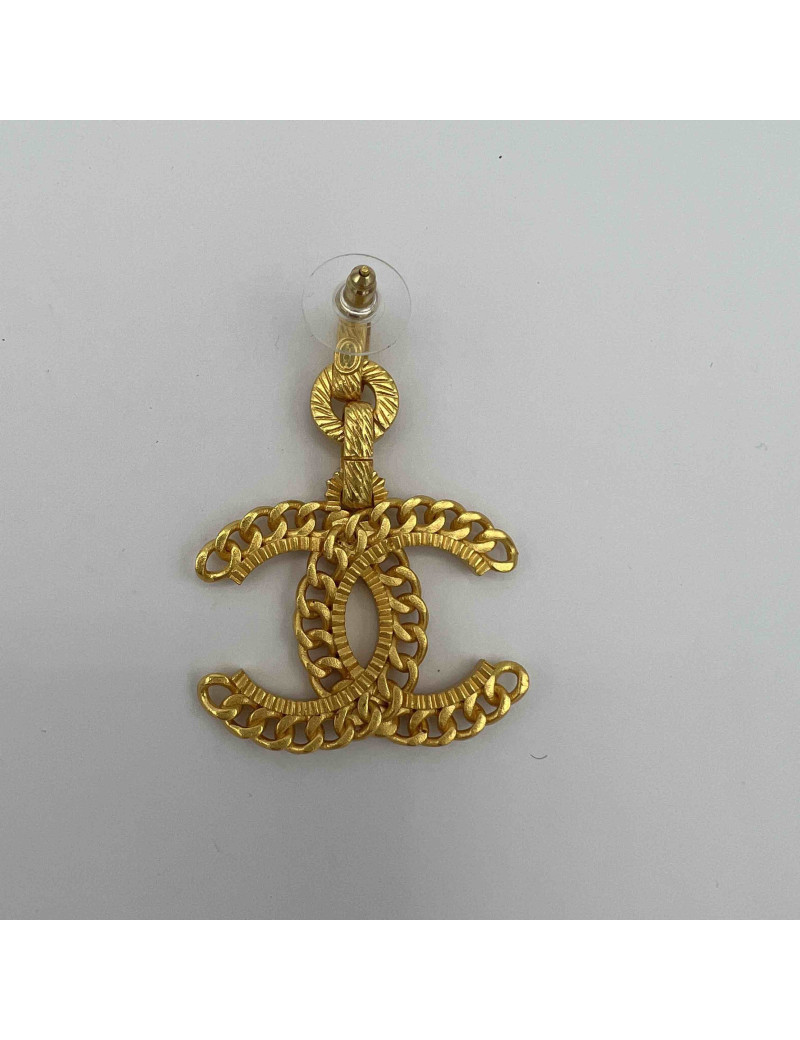 Clous CHANEL pendants dorés