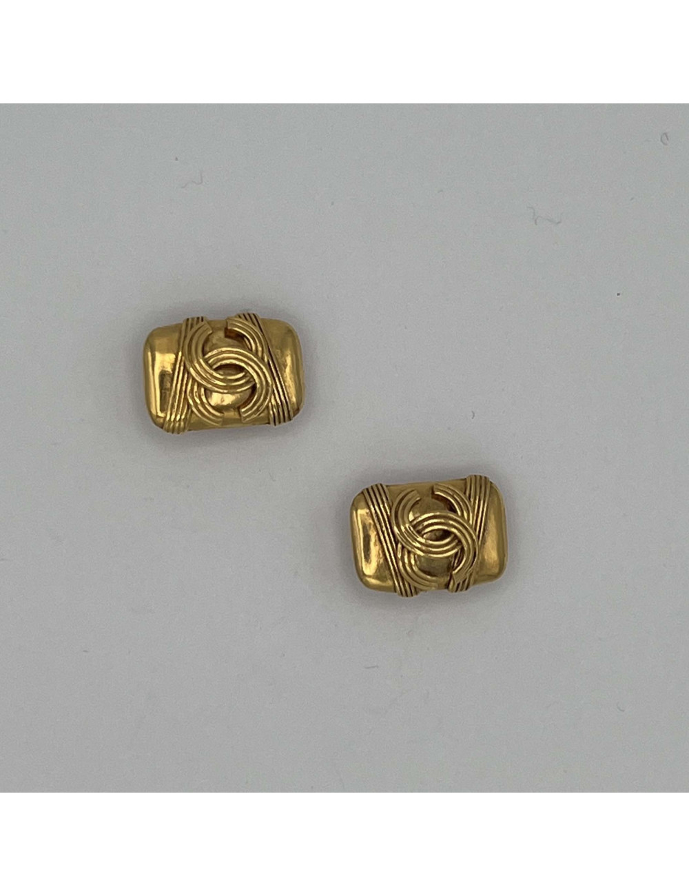 Clips CHANEL dorés vintage