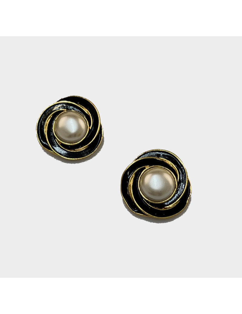 CHANEL Vintage black and pearl clip-on earrings