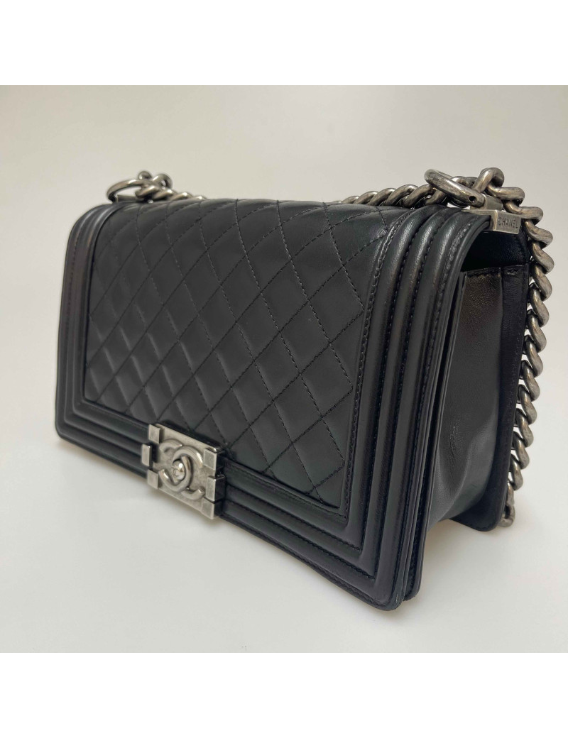 Sac Boy CHANEL cuir noir