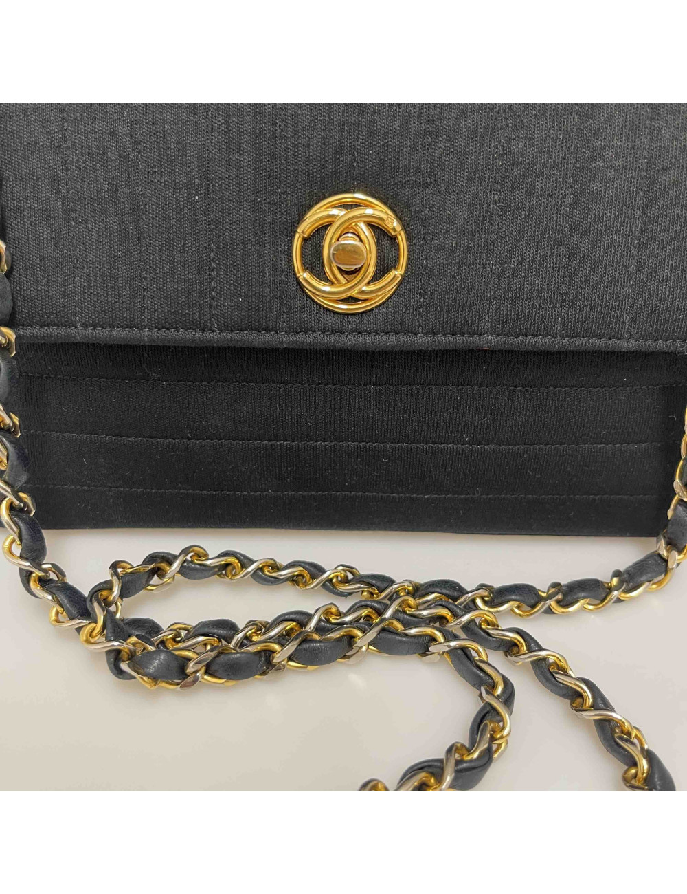 Sac CHANEL jersey noir vintage
