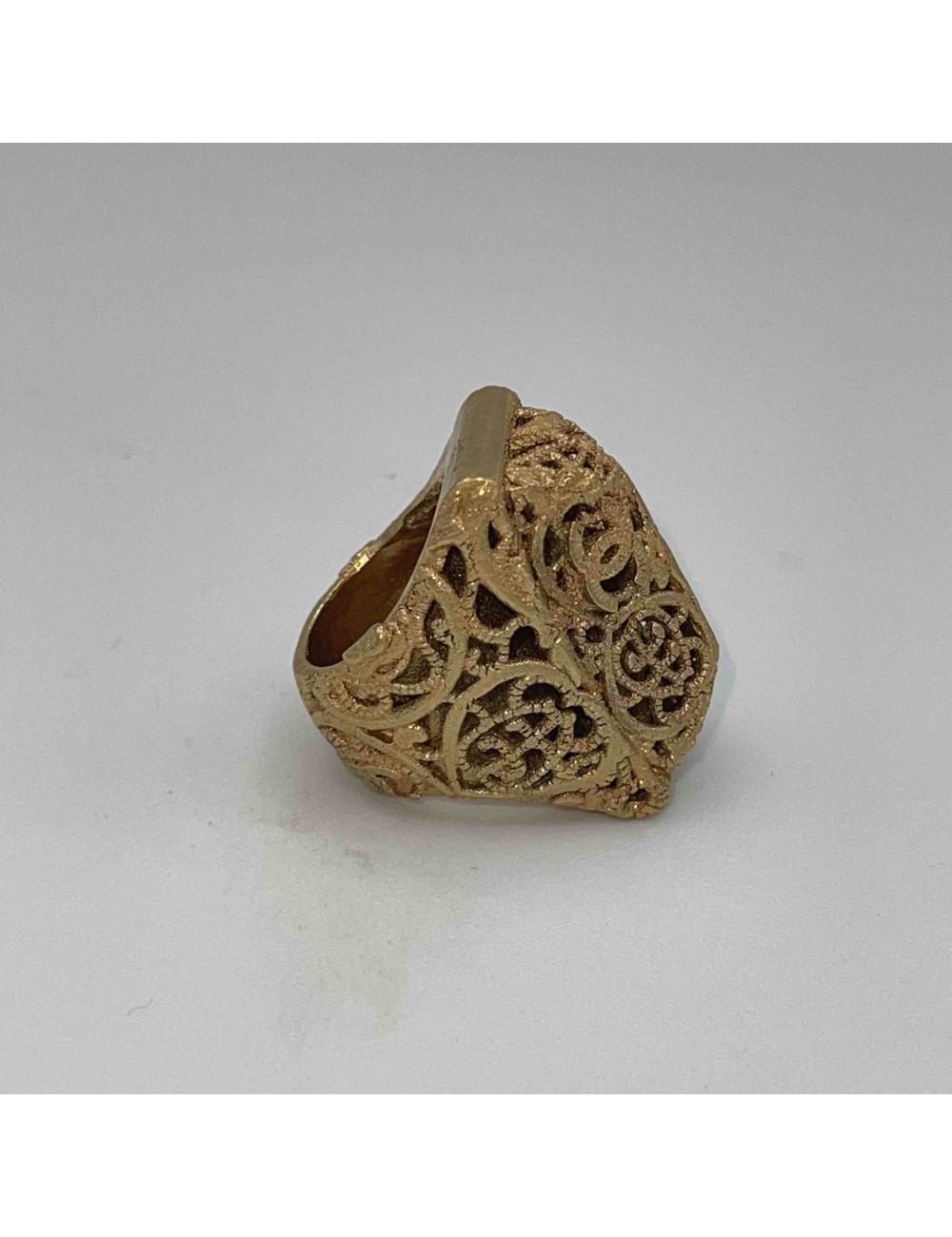 Bague CHANEL filigrane dorée