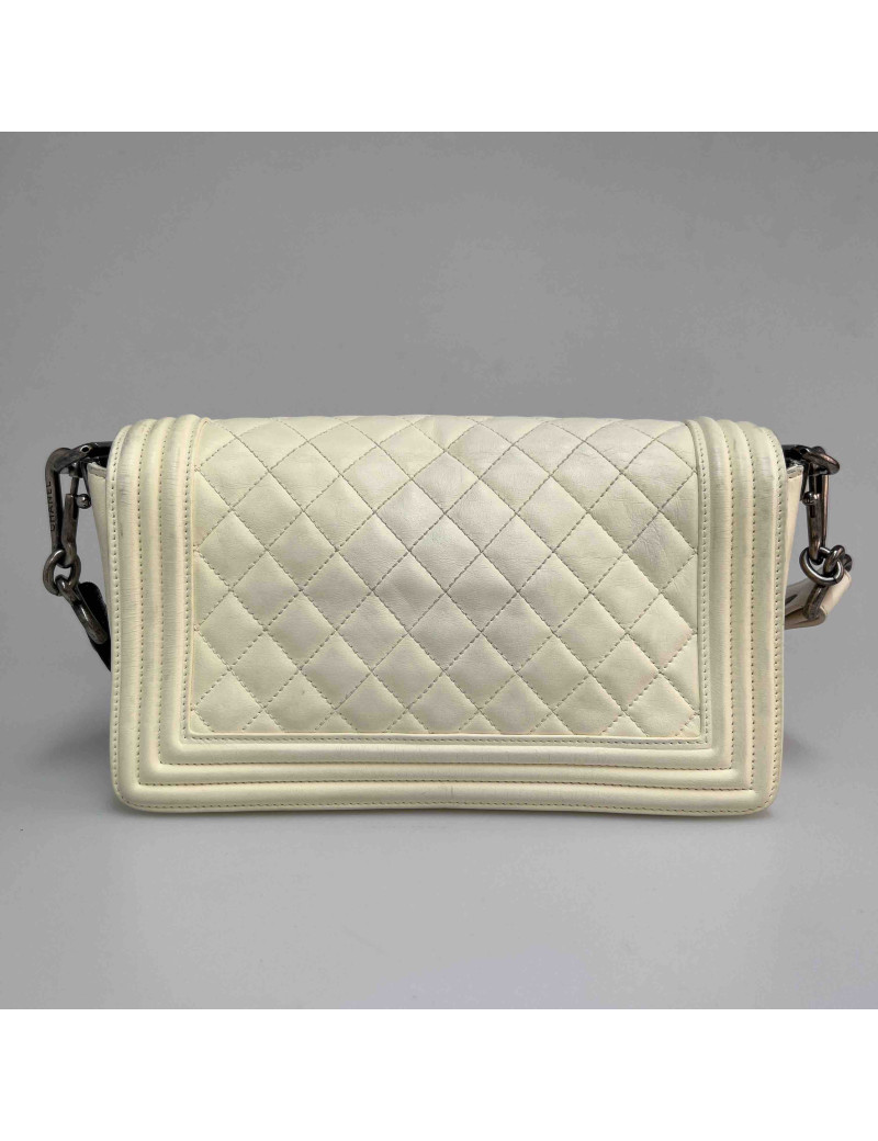 Sac Boy CHANEL coquille d'oeuf bandoulière