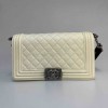 Sac Boy CHANEL coquille d'oeuf bandoulière