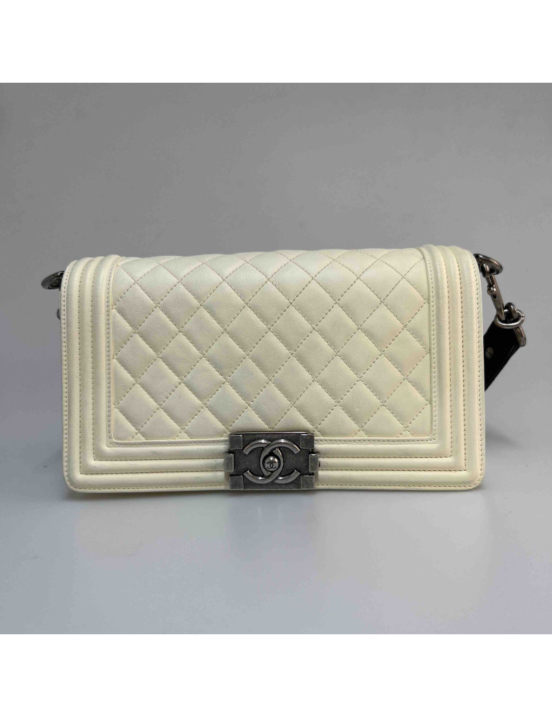 Sac Boy CHANEL coquille d'oeuf bandoulière