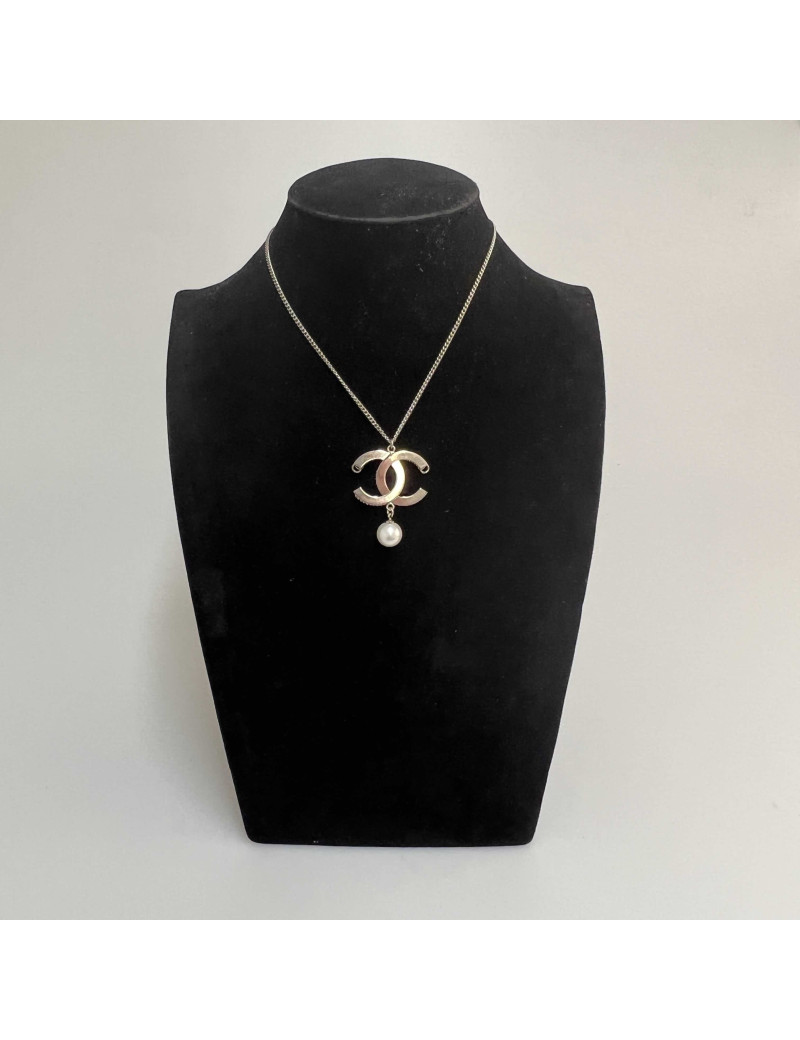 Collier CC CHANEL perle nacrée