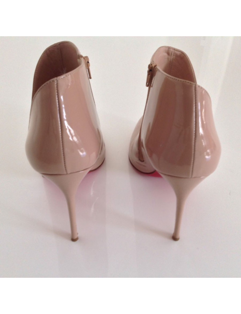 Boots  CHRISTIAN LOUBOUTIN cuir verni T38