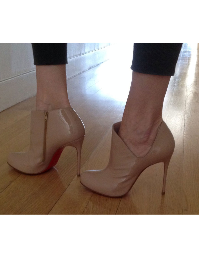 Boots  CHRISTIAN LOUBOUTIN cuir verni T38