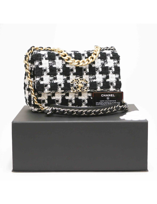 Sac 19 CHANEL Tweed noir et blanc