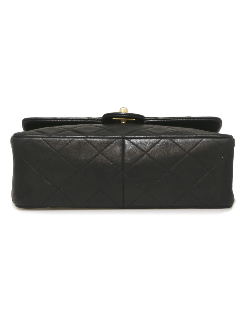 Timeless CHANEL mini vintage