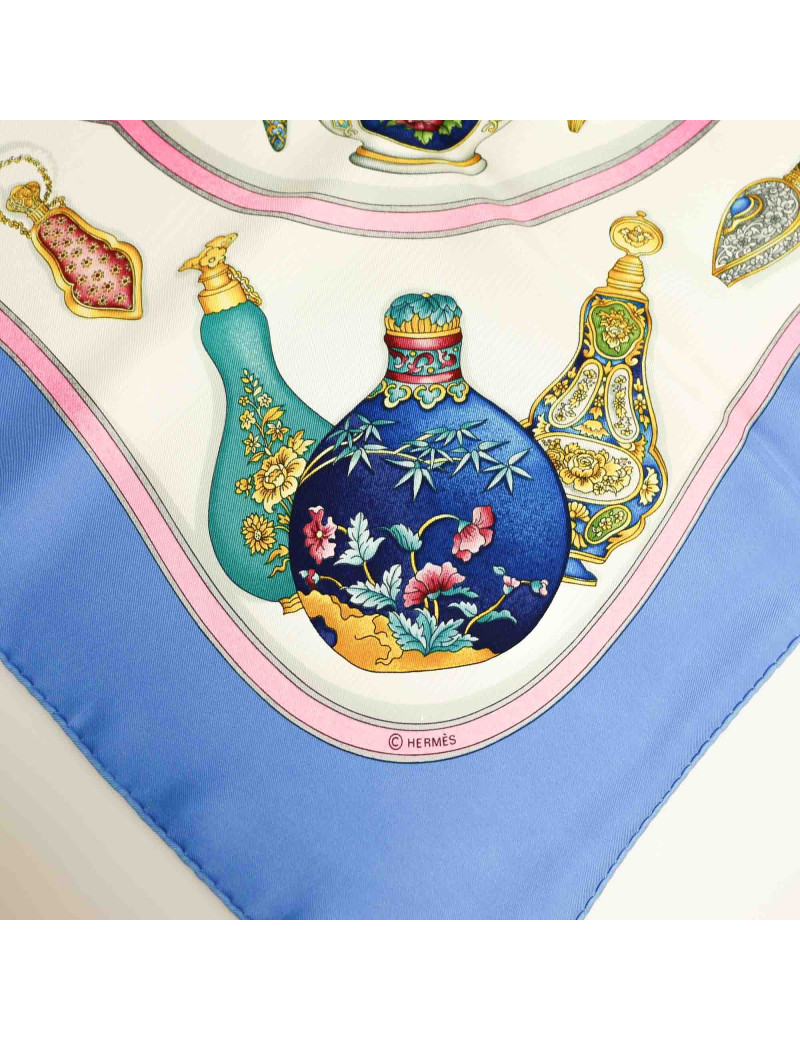 Carré  soie HERMES