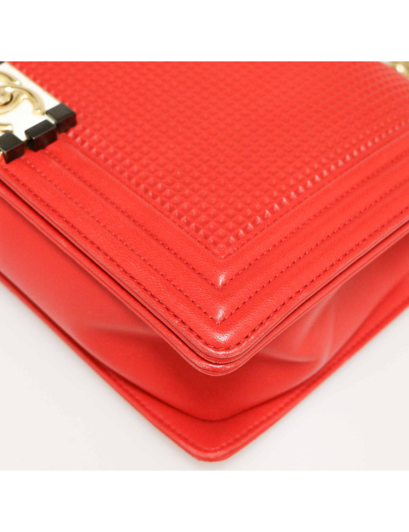 Boy CHANEL cuir rouge