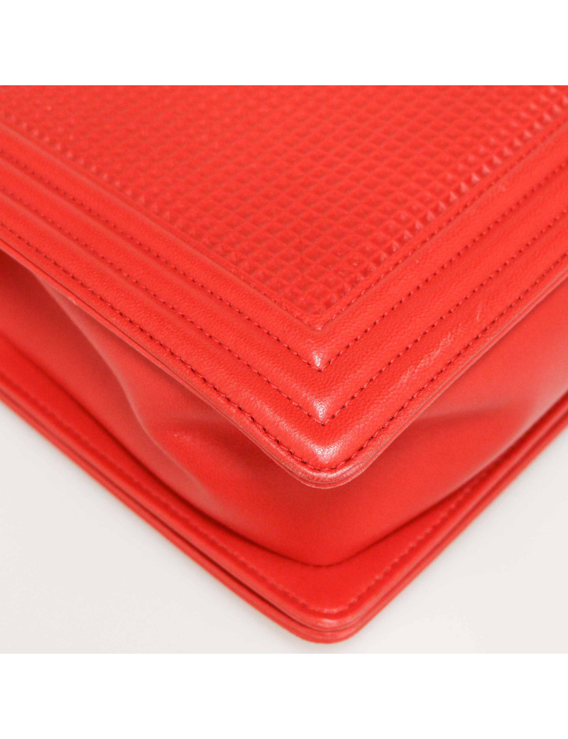 Boy CHANEL cuir rouge