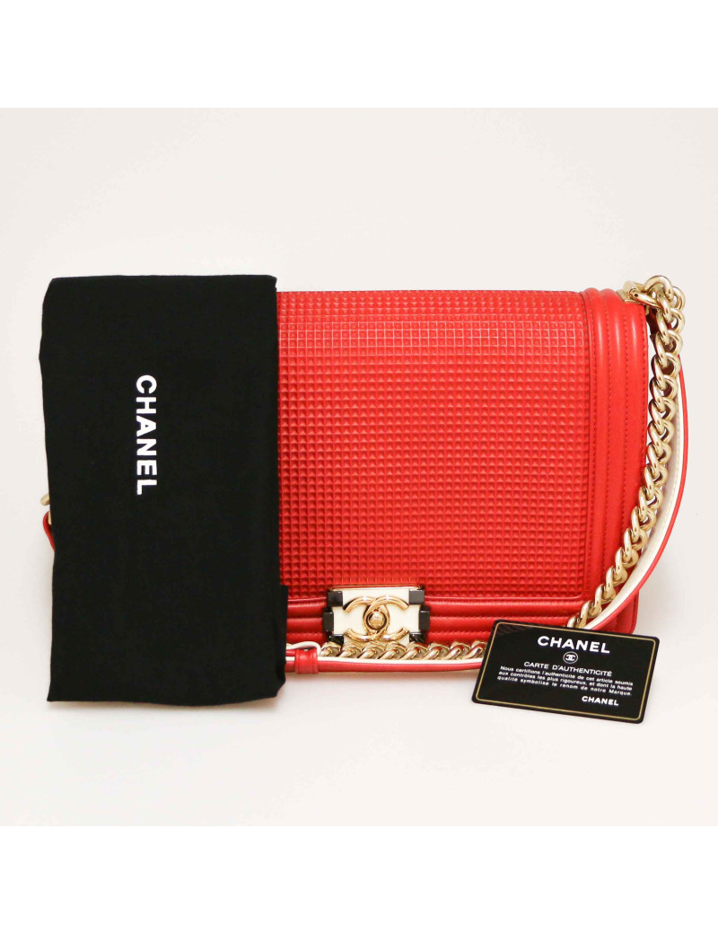 Boy CHANEL cuir rouge