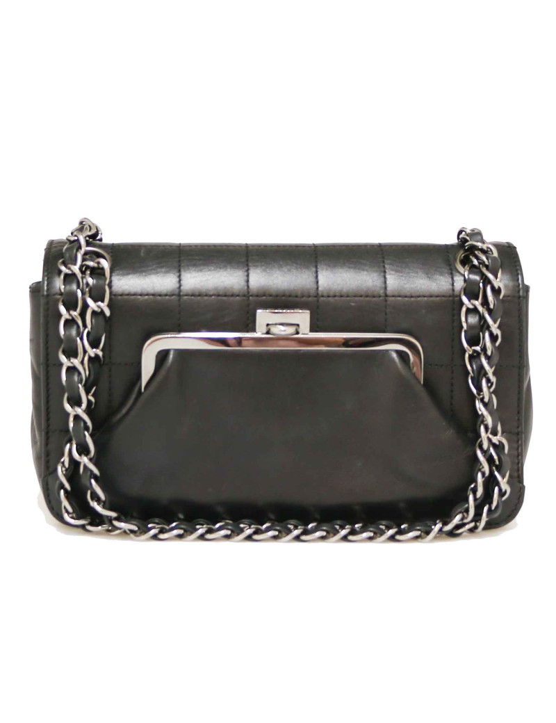 Sac à main CHANEL cuir agneau lisse noir