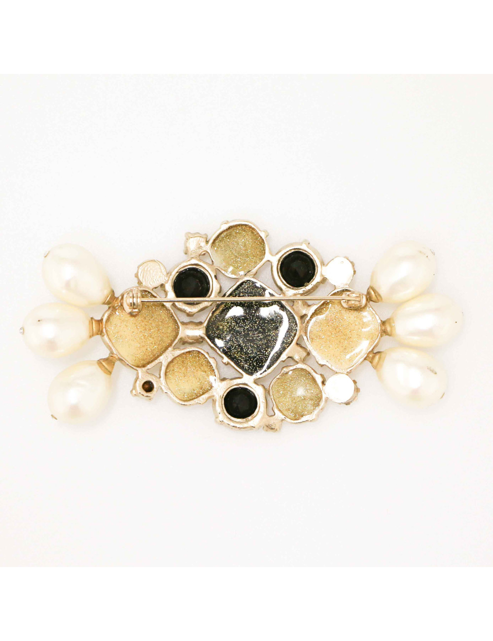 Broche CHANEL perles nacrées 