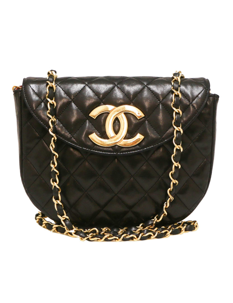 Sac CHANEL demi lune CC