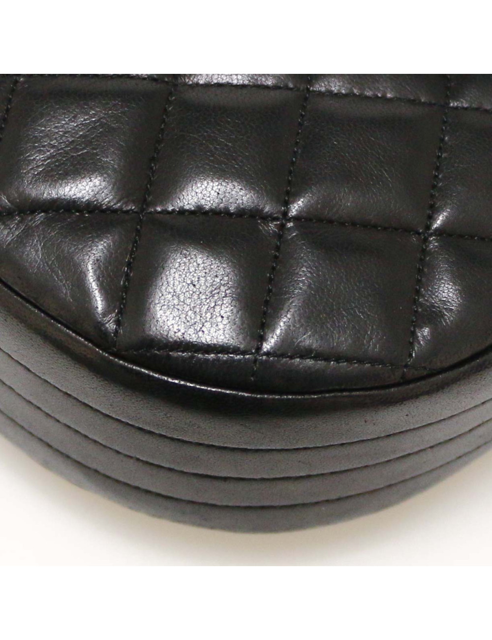 Sac CHANEL demi lune CC