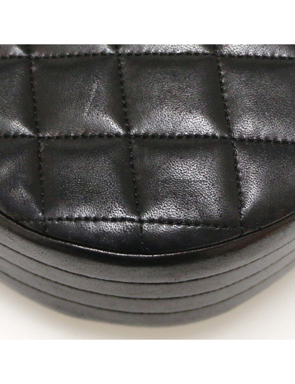 Sac CHANEL demi lune CC