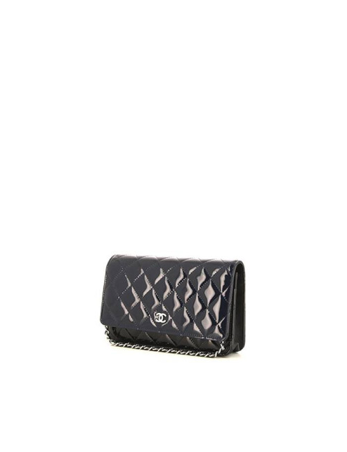 WOC Wallet on chain CHANEL cuir noir verni